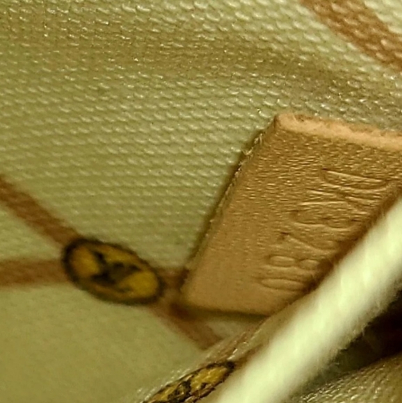 Copy - ✨💕LV Pouch Neverfull Limited edition Summer trunks collection 2018✨💕 - Picture 10 of 11